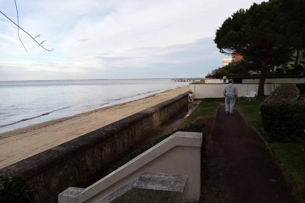 Appart Sur La Plage Pied Dans L Eau Avec Terrasse Jardin Vue Sur Le Bassin Depuis La Terrasse , Parking Arcachon Esterno foto