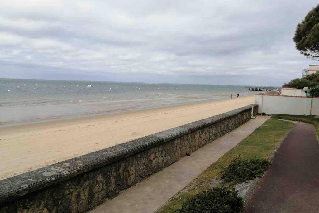 Appart Sur La Plage Pied Dans L Eau Avec Terrasse Jardin Vue Sur Le Bassin Depuis La Terrasse , Parking Arcachon Esterno foto