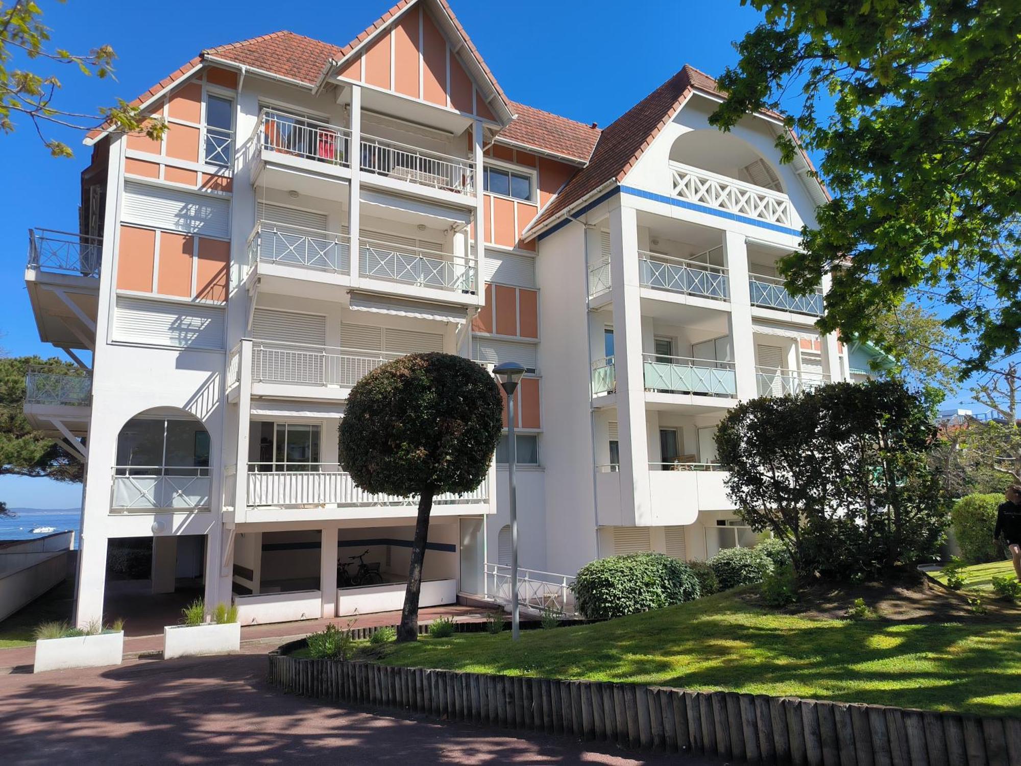Appart Sur La Plage Pied Dans L Eau Avec Terrasse Jardin Vue Sur Le Bassin Depuis La Terrasse , Parking Arcachon Esterno foto